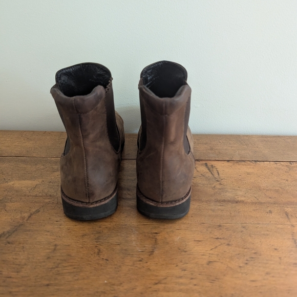 Johnston & Murphy Chelsea Boots - Picture 3 of 4
